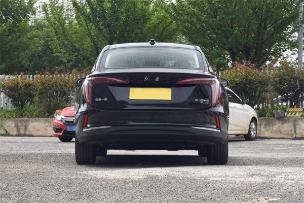 New Hongqi E-QM5 560km Electric Car